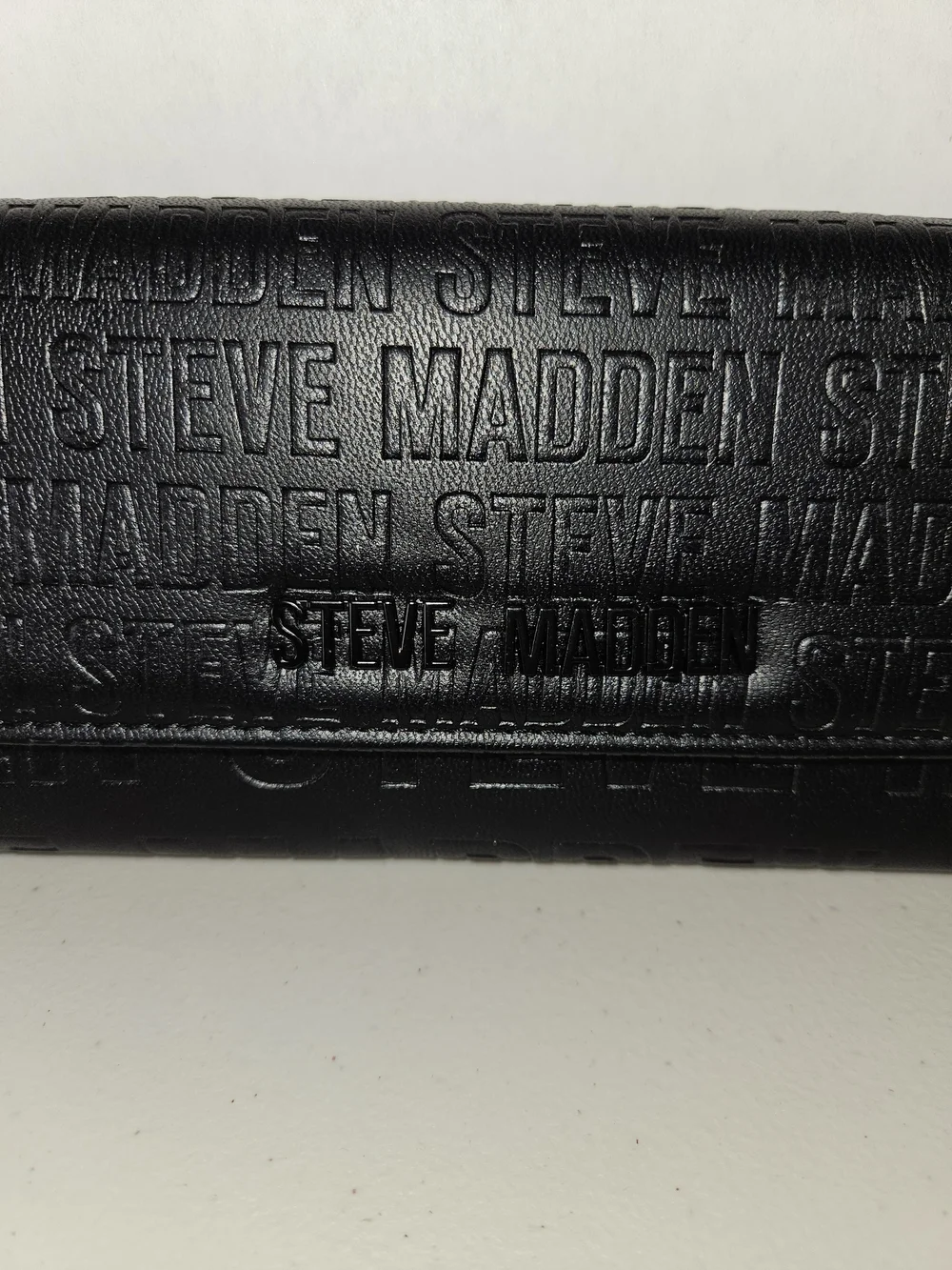 NWT Steve Madden Black Logo-Embossed Wristlet Wallet With Strap